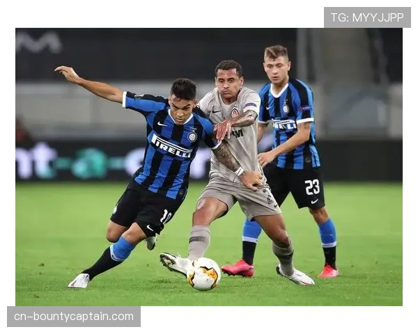 意甲焦点战：AC米兰2-1国际米兰，莱奥制胜球终结对手连胜